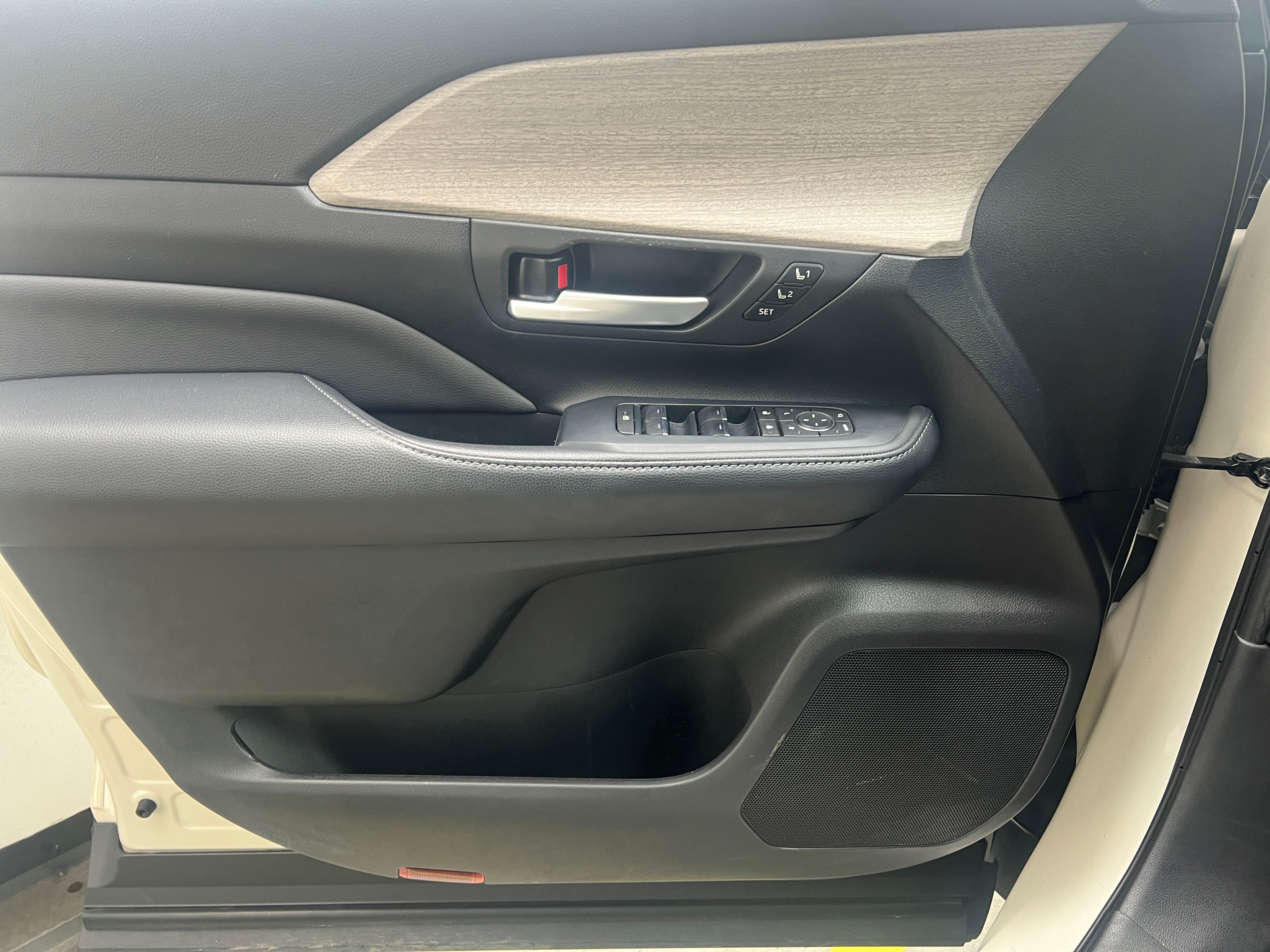 toyota grand highlander 2024 5TDAAAB58RS025741 image toyota grand highlander 2024 5TDAAAB58RS025741 image